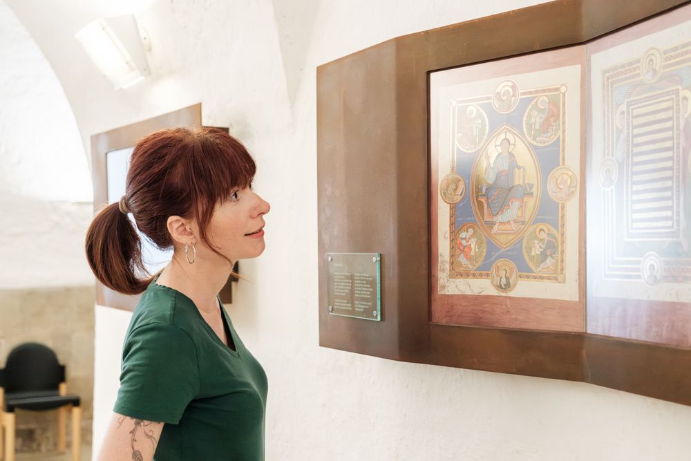 A visitor in the Echternach Abbey Museum